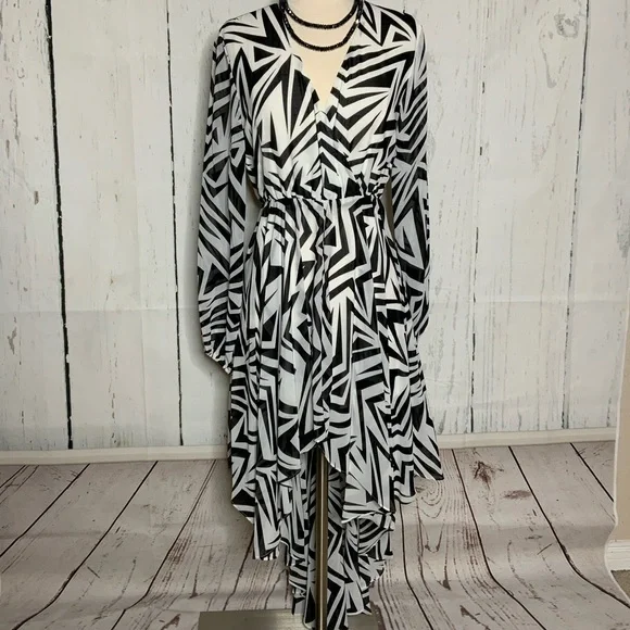 Kardashian Kollection - Picture 4 of 14